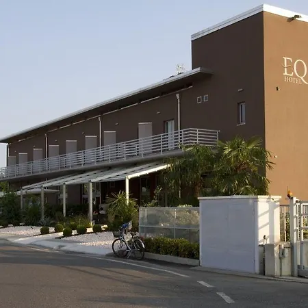 Eq Hotel